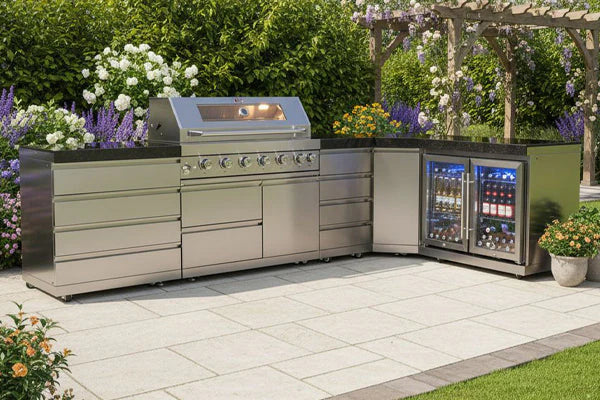 Outdoor Kitchens and Patio Kitchens