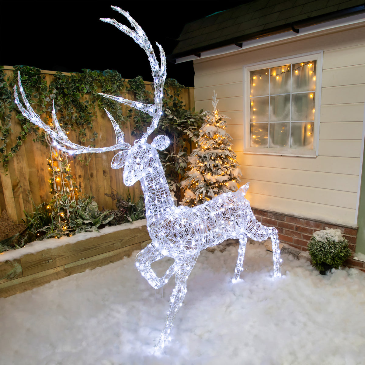 Christmas Reindeer Light - 2M Soft Acrylic Light Up Grand Stag with 350 White LEDs