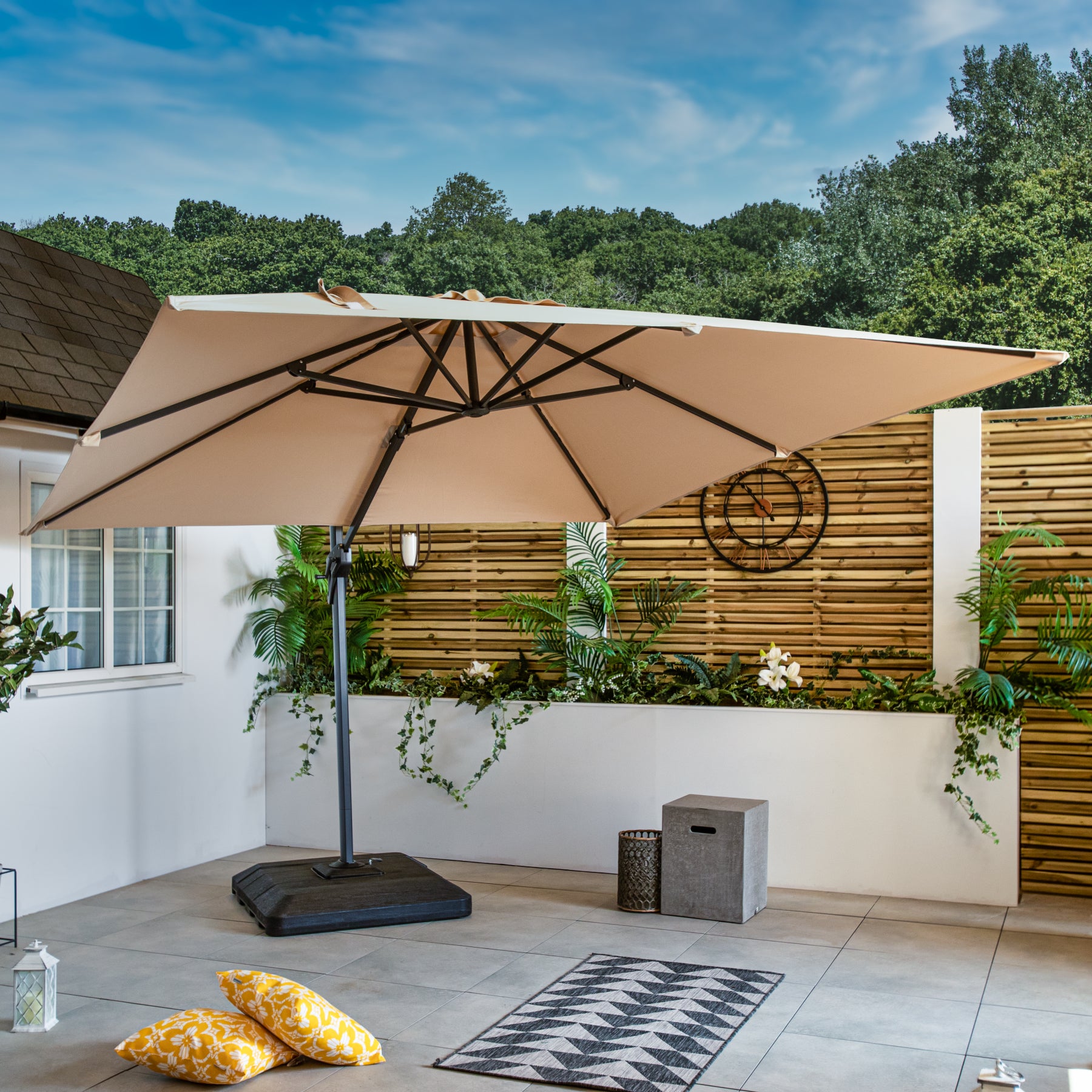 Bracken Outdoors Milan Sand 3m x 3m Square Cantilever Parasol