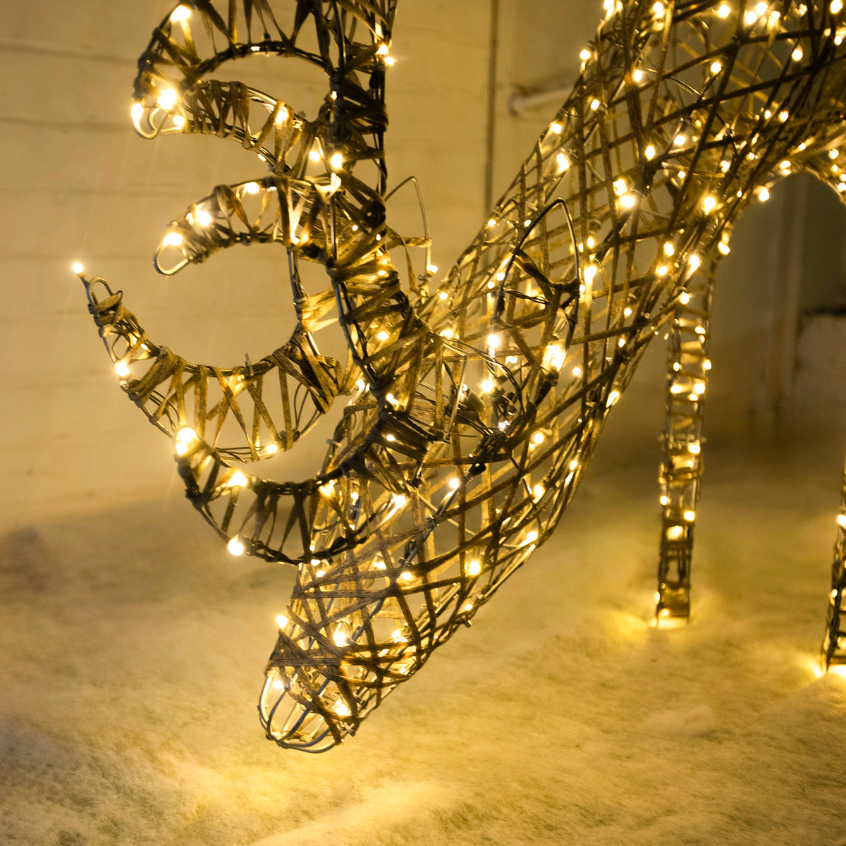 Pre-Lit Christmas Reindeer Light - 1M Grey Weave Light Up Grazing Stag with 380 White LEDs