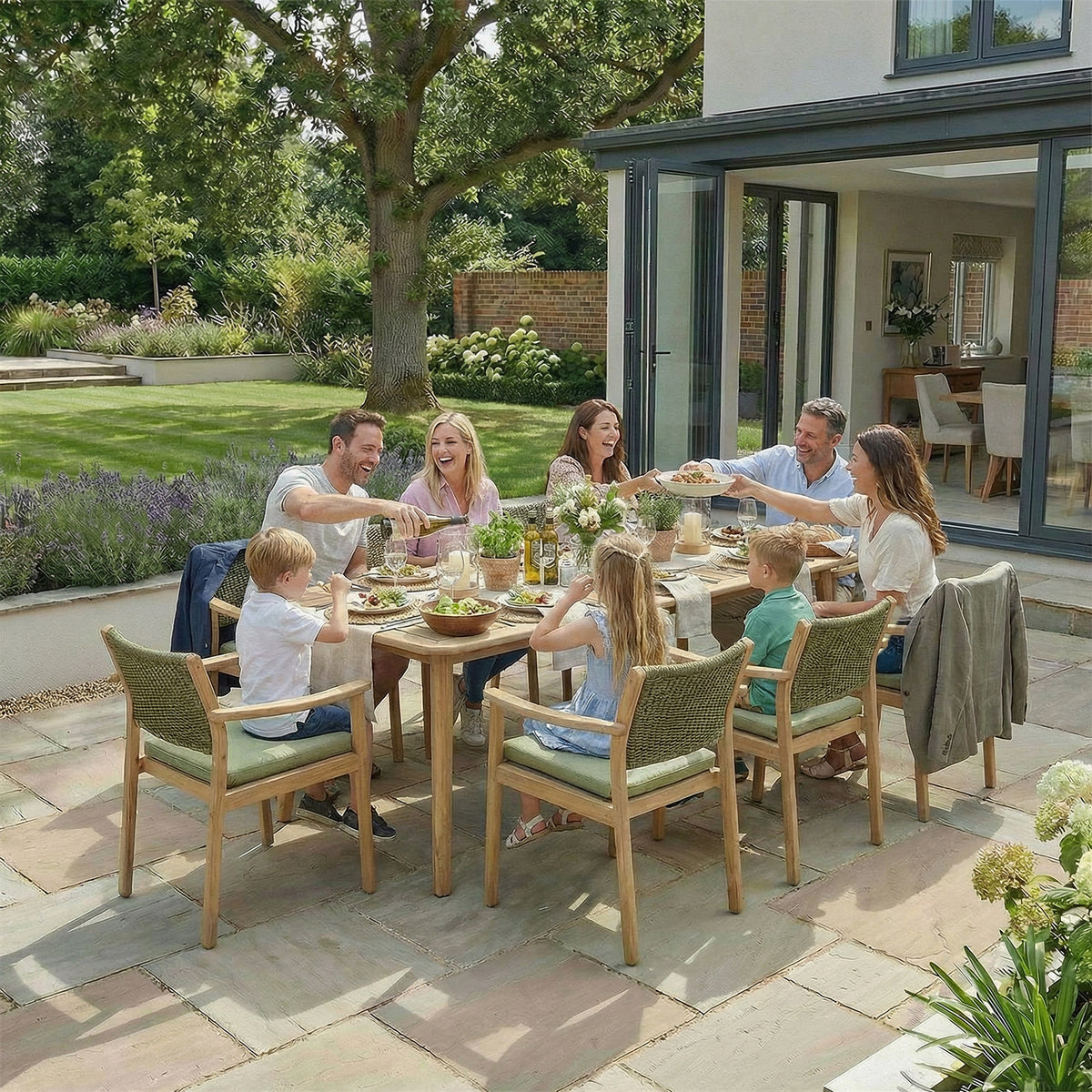Bracken Outdoors Tetbury Acacia Wood and Rope 8 Seat Rectangular Dining Set