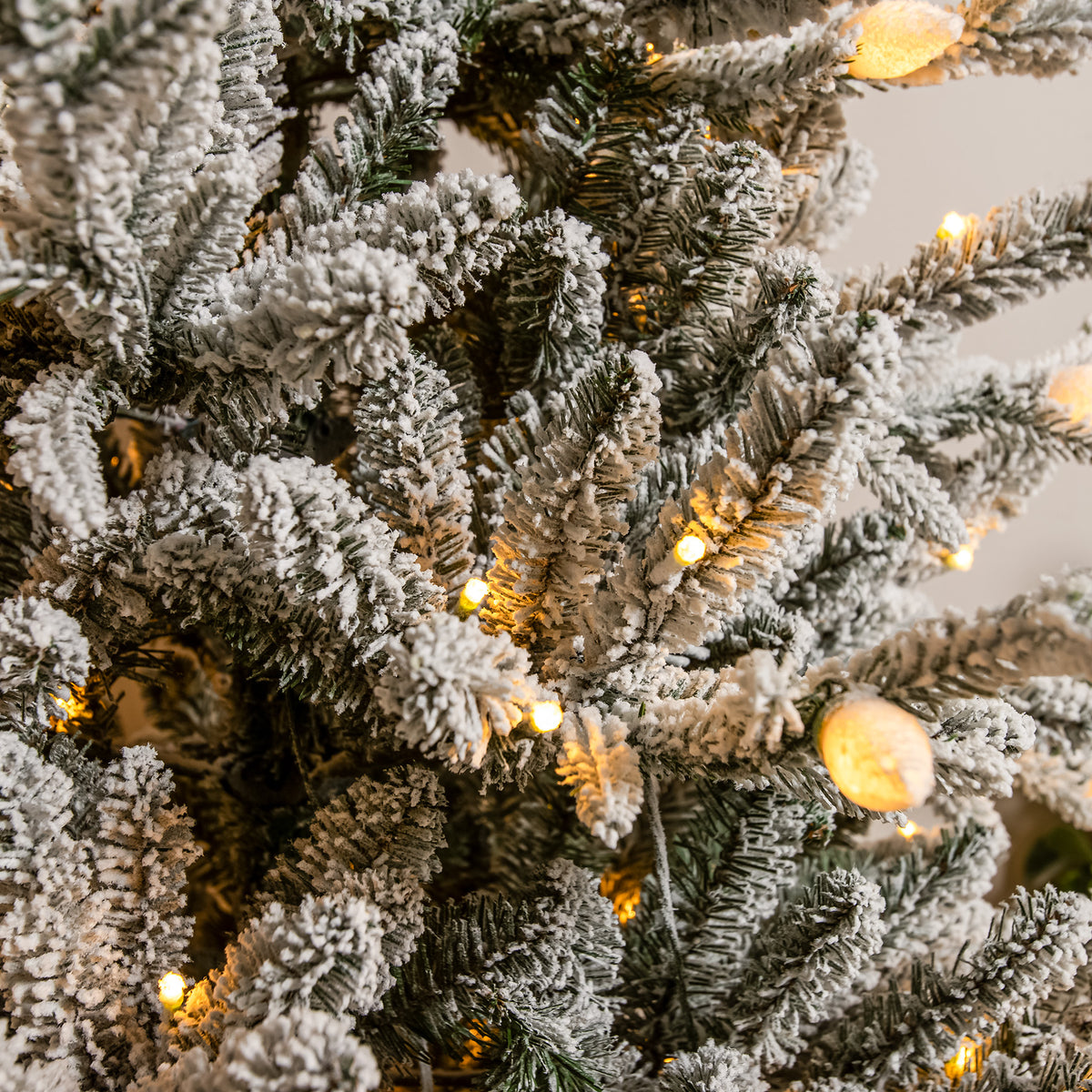 Highgrove Artificial Pre-Lit PE Christmas Tree 6.5FT, 7.5FT