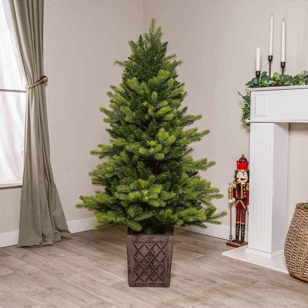 Canterbury Pre-Lit Artificial PE Christmas Tree 4.5FT