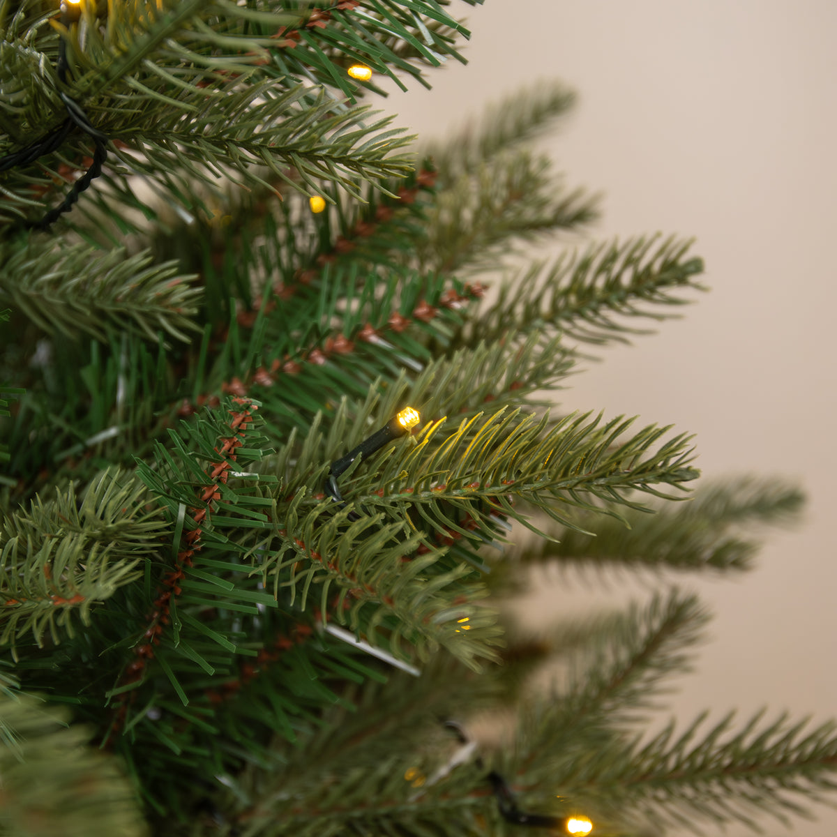 Sherwood Artificial Pre-Lit Green PE/PVC Christmas Tree 6FT, 7FT