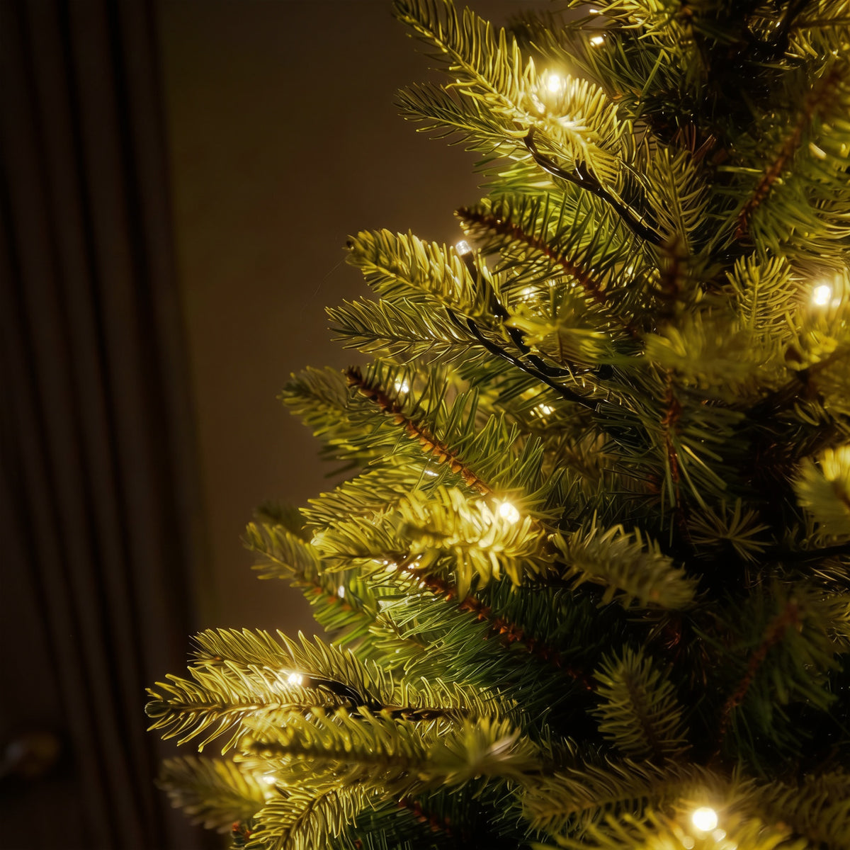 Sherwood Artificial Pre-Lit Green PE/PVC Christmas Tree 6FT, 7FT