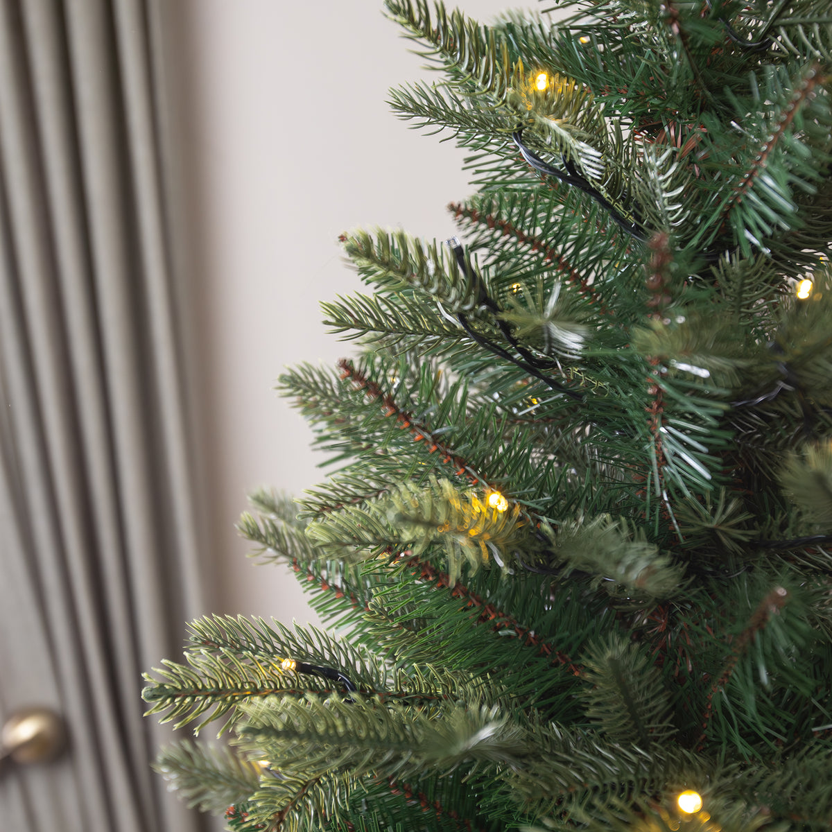 Sherwood Artificial Pre-Lit Green PE/PVC Christmas Tree 6FT, 7FT