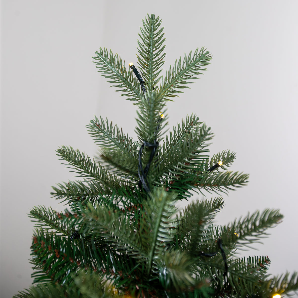 Sherwood Artificial Pre-Lit Green PE/PVC Christmas Tree 6FT, 7FT