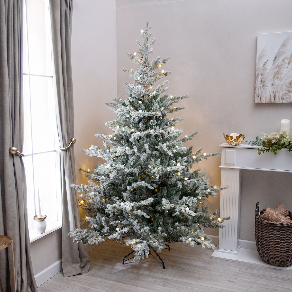 Regent Artificial Pre-Lit Green PE/PVC Christmas Tree with Snow 6FT, 7FT