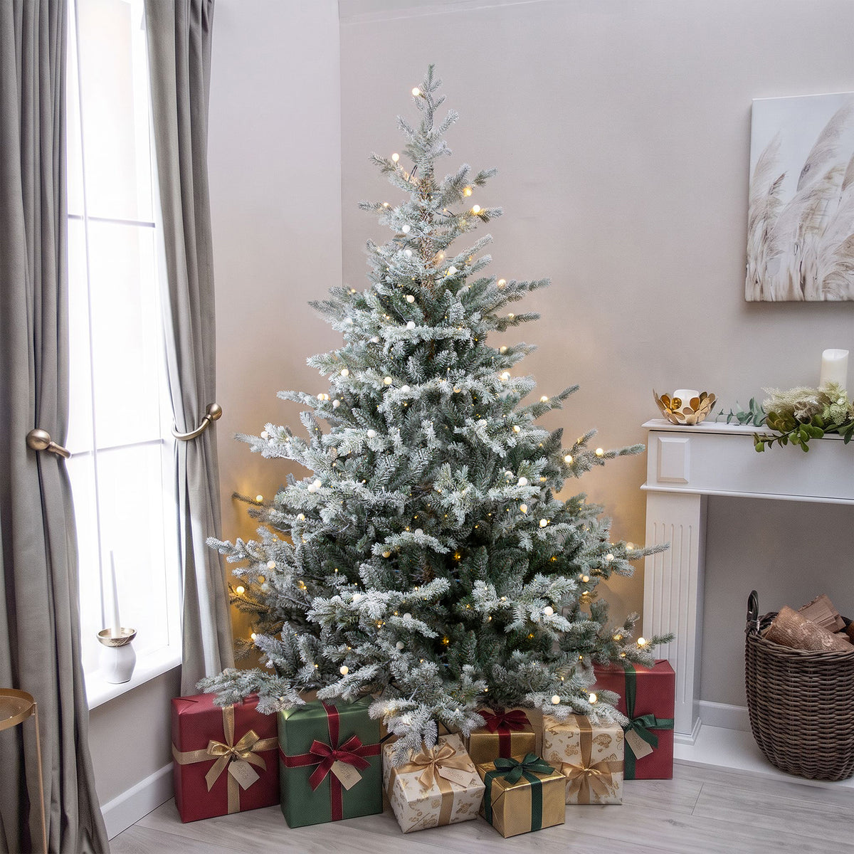 Regent Artificial Pre-Lit Green PE/PVC Christmas Tree with Snow 6FT, 7FT