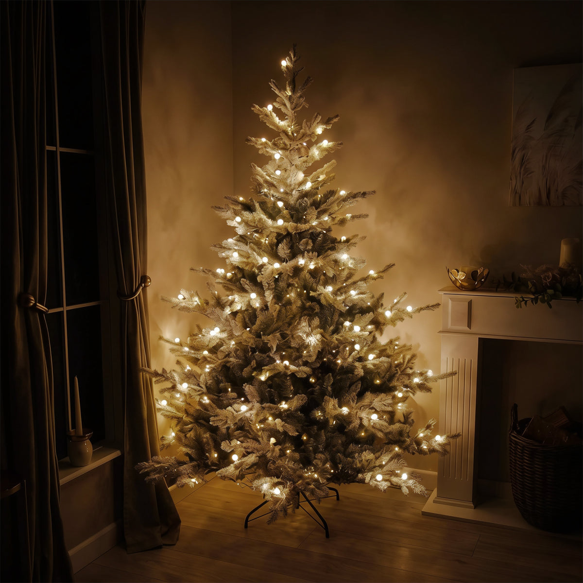 Regent Artificial Pre-Lit Green PE/PVC Christmas Tree with Snow 6FT, 7FT