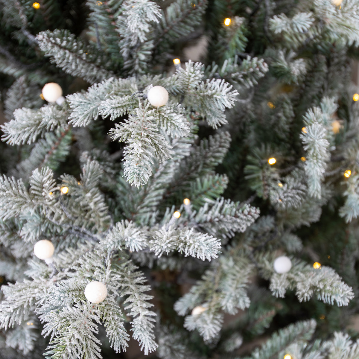 Regent Artificial Pre-Lit Green PE/PVC Christmas Tree with Snow 6FT, 7FT