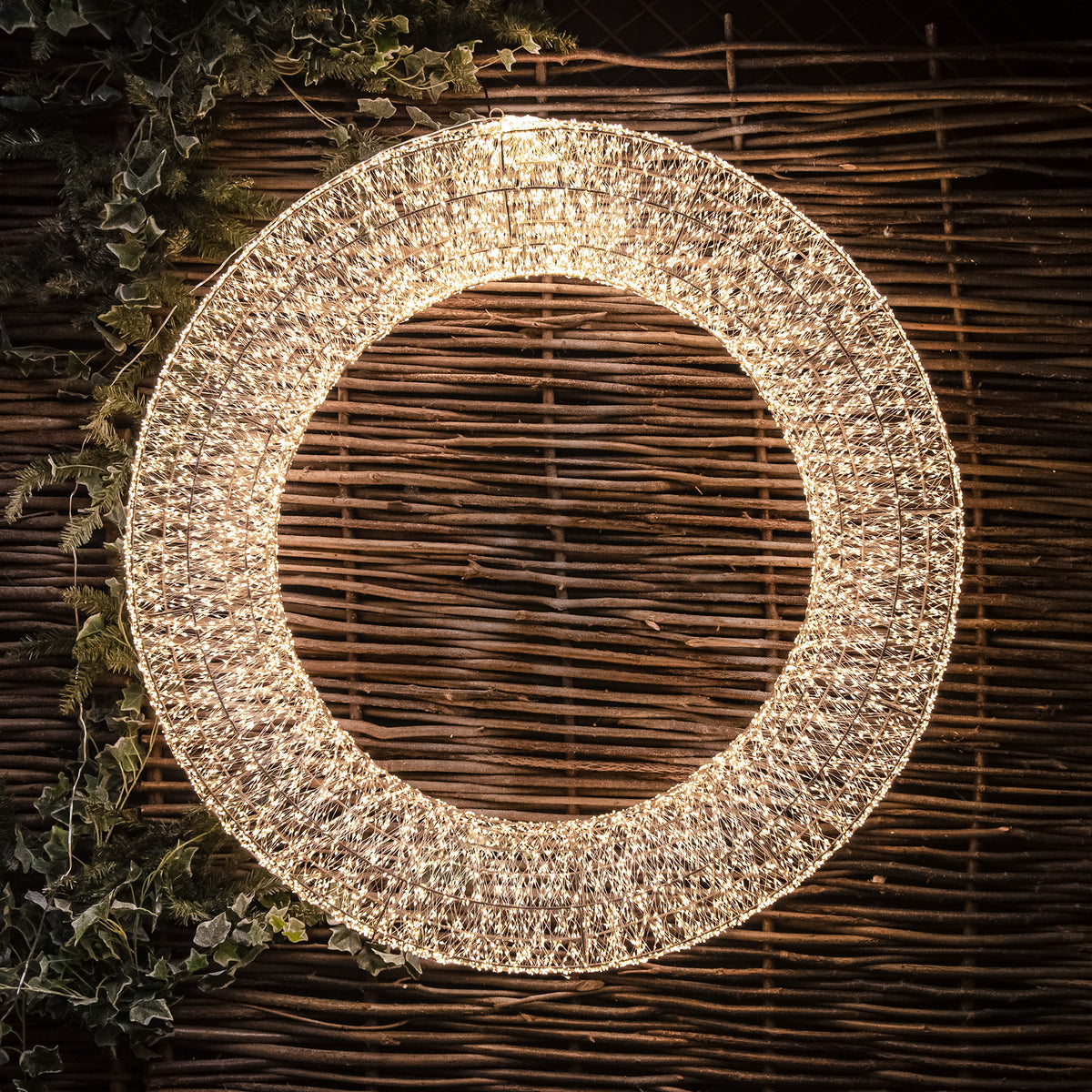 Pre-Lit Christmas Gold Light-Up Wreath 116cm with 15,000 Warm White LED Micro-lights