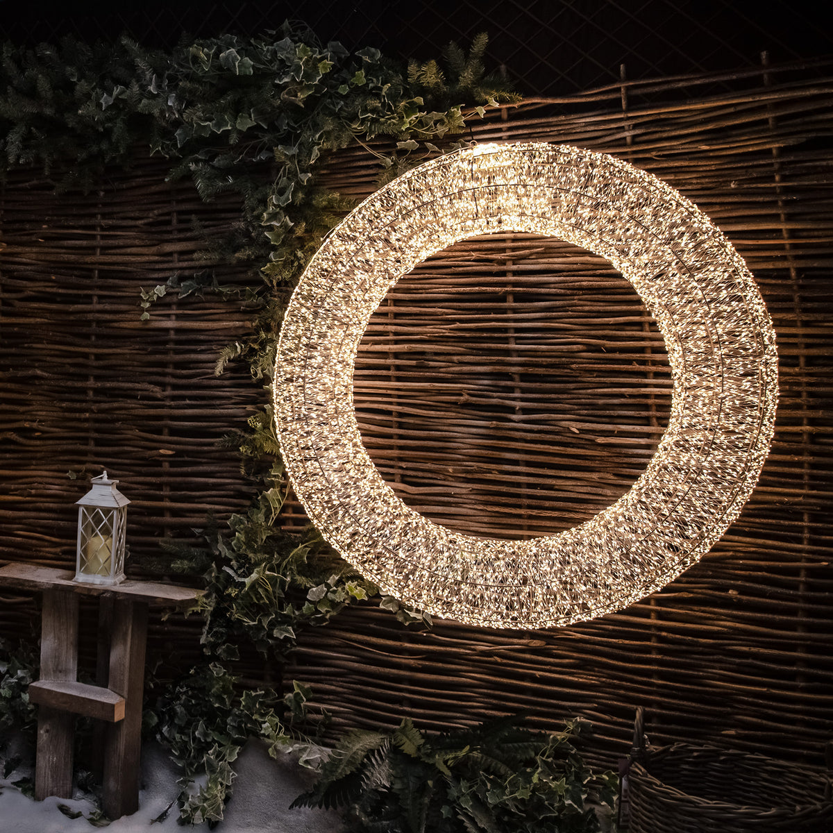Pre-Lit Christmas Gold Light-Up Wreath 116cm with 15,000 Warm White LED Micro-lights