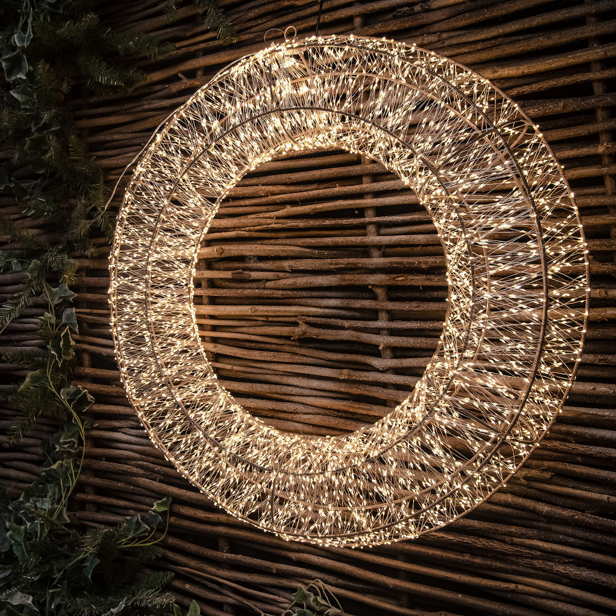 Pre-Lit Christmas Gold Light-Up Wreath 90cm with 10,000 Warm White LED Micro-lights