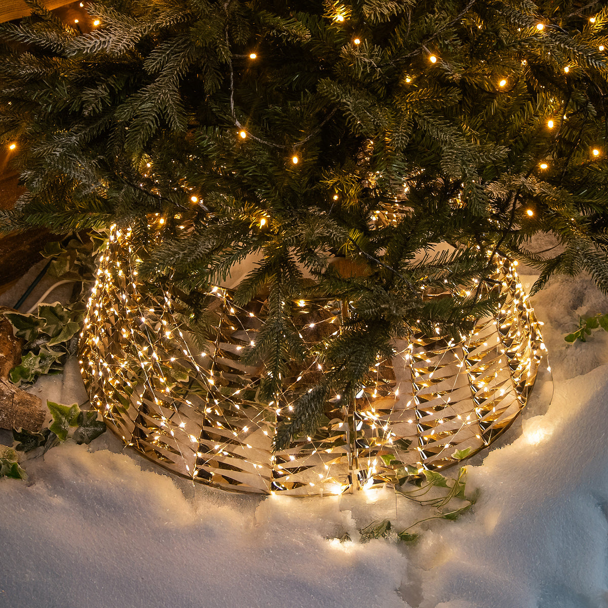 Pre-Lit Christmas Gold Laser Light-Up Tree Skirt 71cm with 600 Warm White LED Micro-Lights