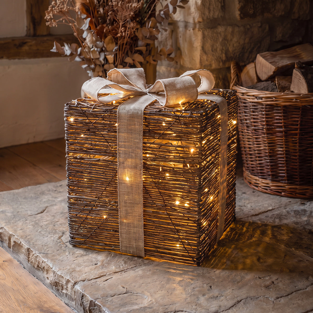 Pre-Lit Christmas Brown Vine Weave Set of 3 Presents with 3000 Warm White LED Micro-Lights