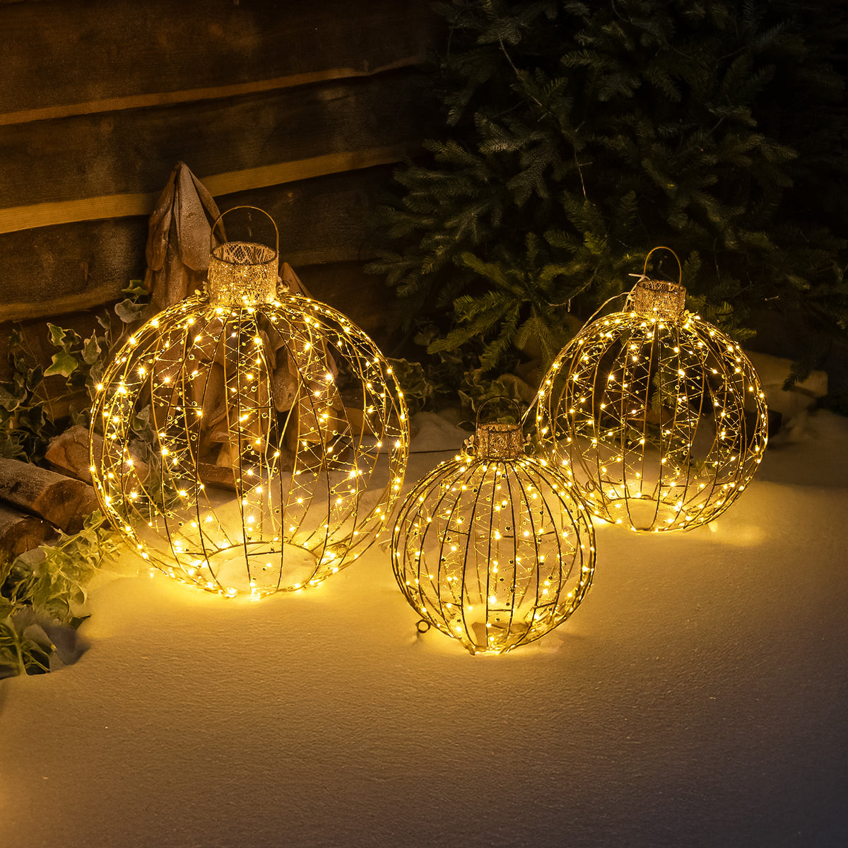 Pre-Lit Christmas Set of 3 Gold Light-Up Balls with 360 Warm White LED Lights