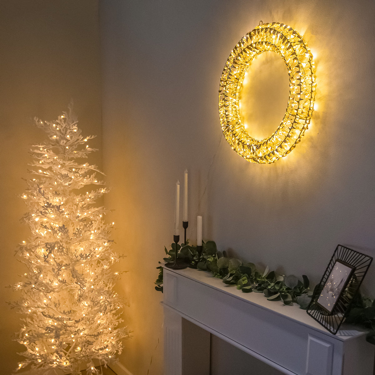 Pre-Lit Christmas Gold Laser Light-Up Wreath 50cm with 300 Warm White LEDs