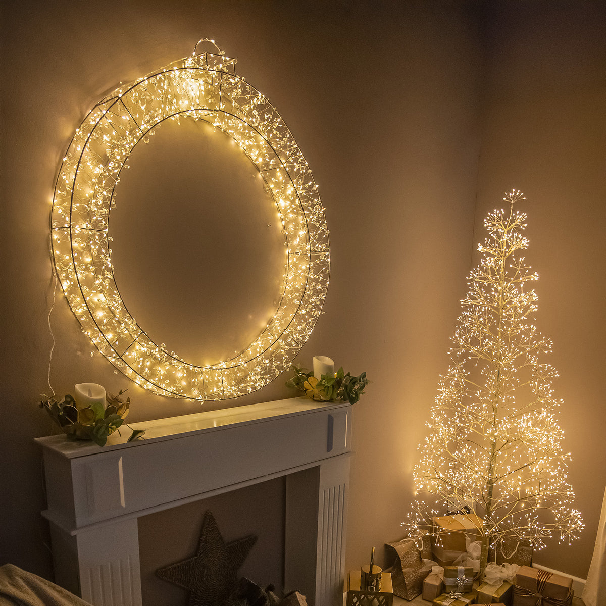 Pre-Lit Christmas Light-Up Silver Bauble 90cm with 800 Warm White LEDs