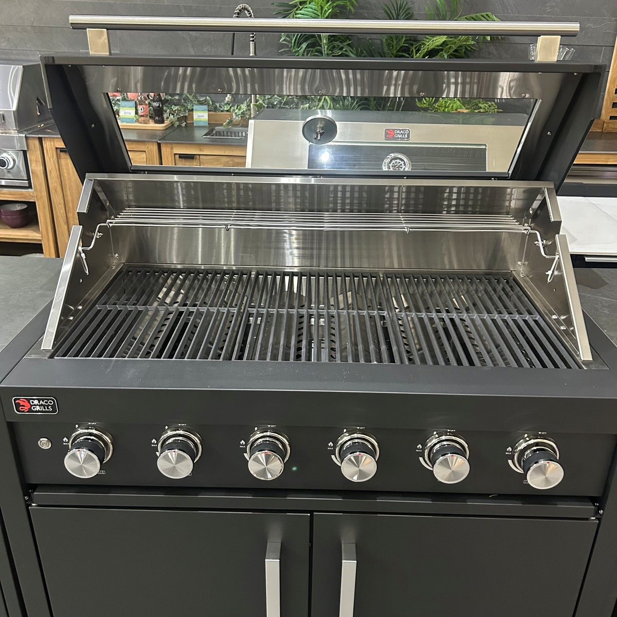Ex Display Draco Grills Fusion 6 Burner Black Outdoor Kitchen with Side Burner and Fridge