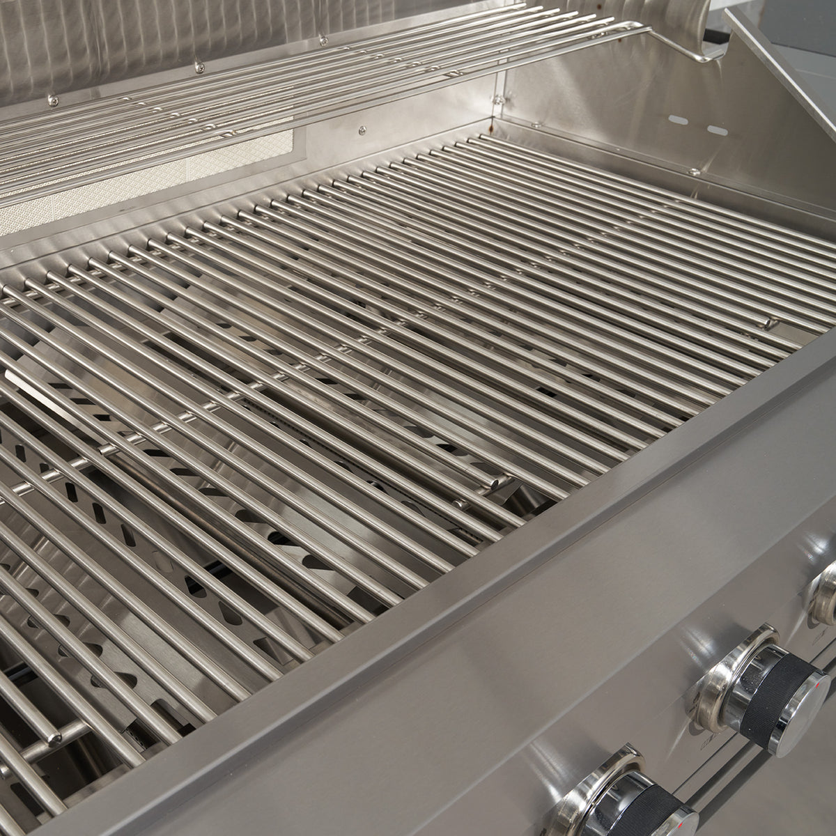 Draco Grills Outdoor Kitchen Garden Pod with 4 Burner Stainless Steel Barbecue and Fridge