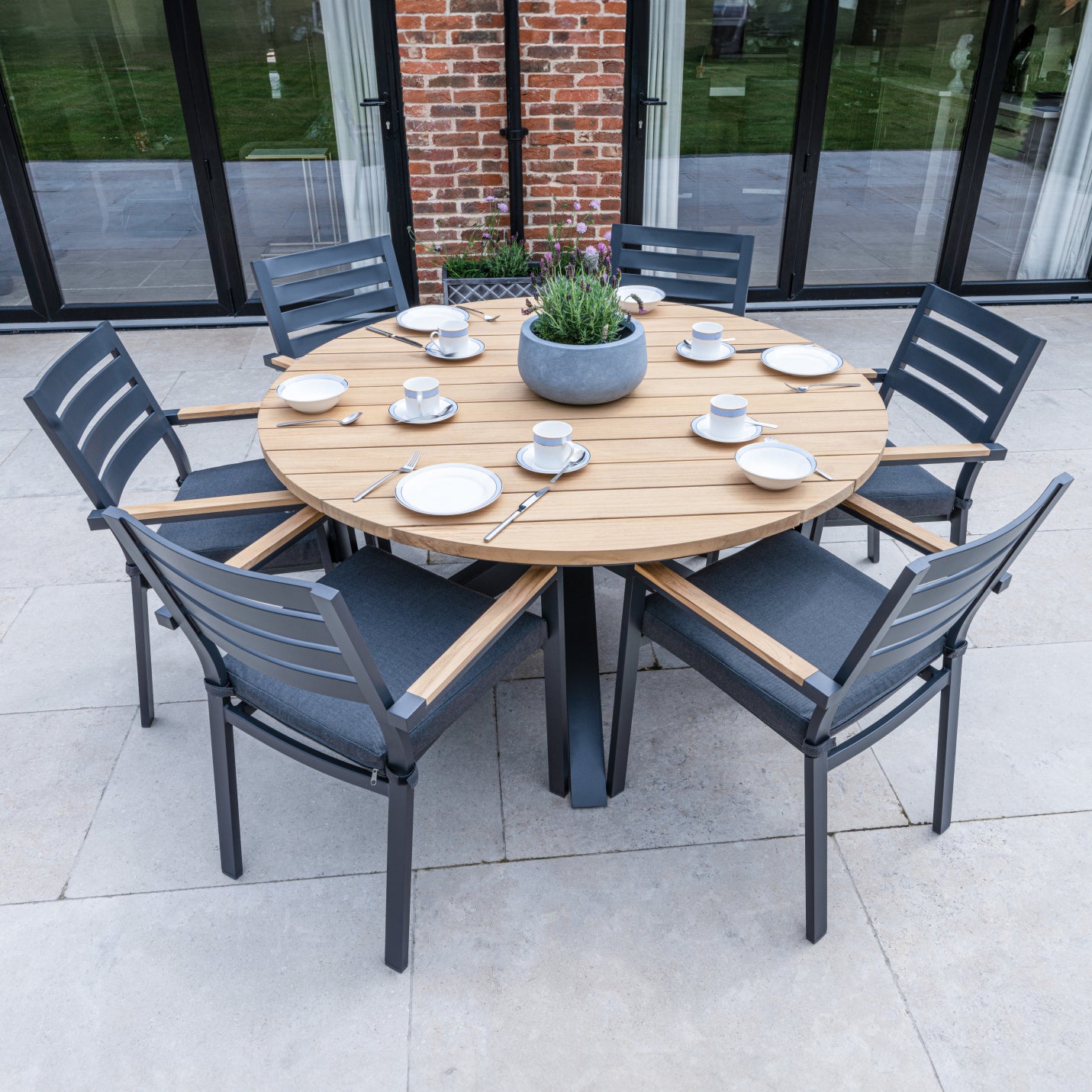 Bracken Outdoors Seattle Teak and Aluminium Seat Round Dining