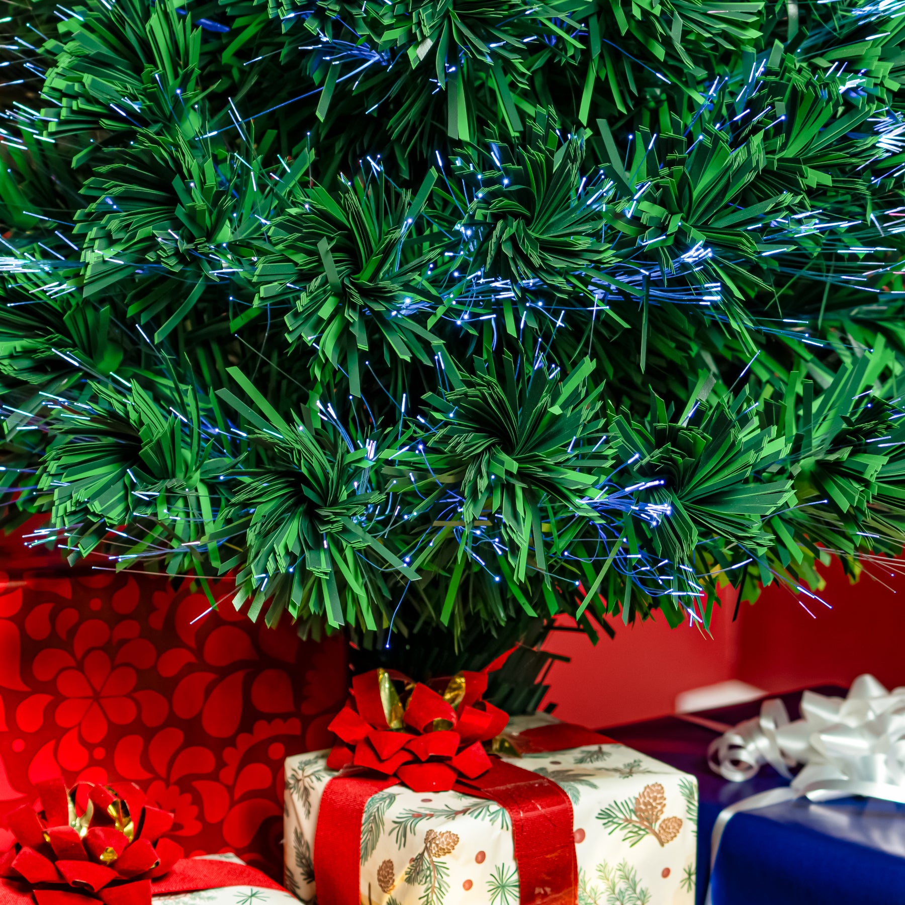 2ft 7ft Green Fibre Optic Christmas Tree with Multi Coloured Fibre