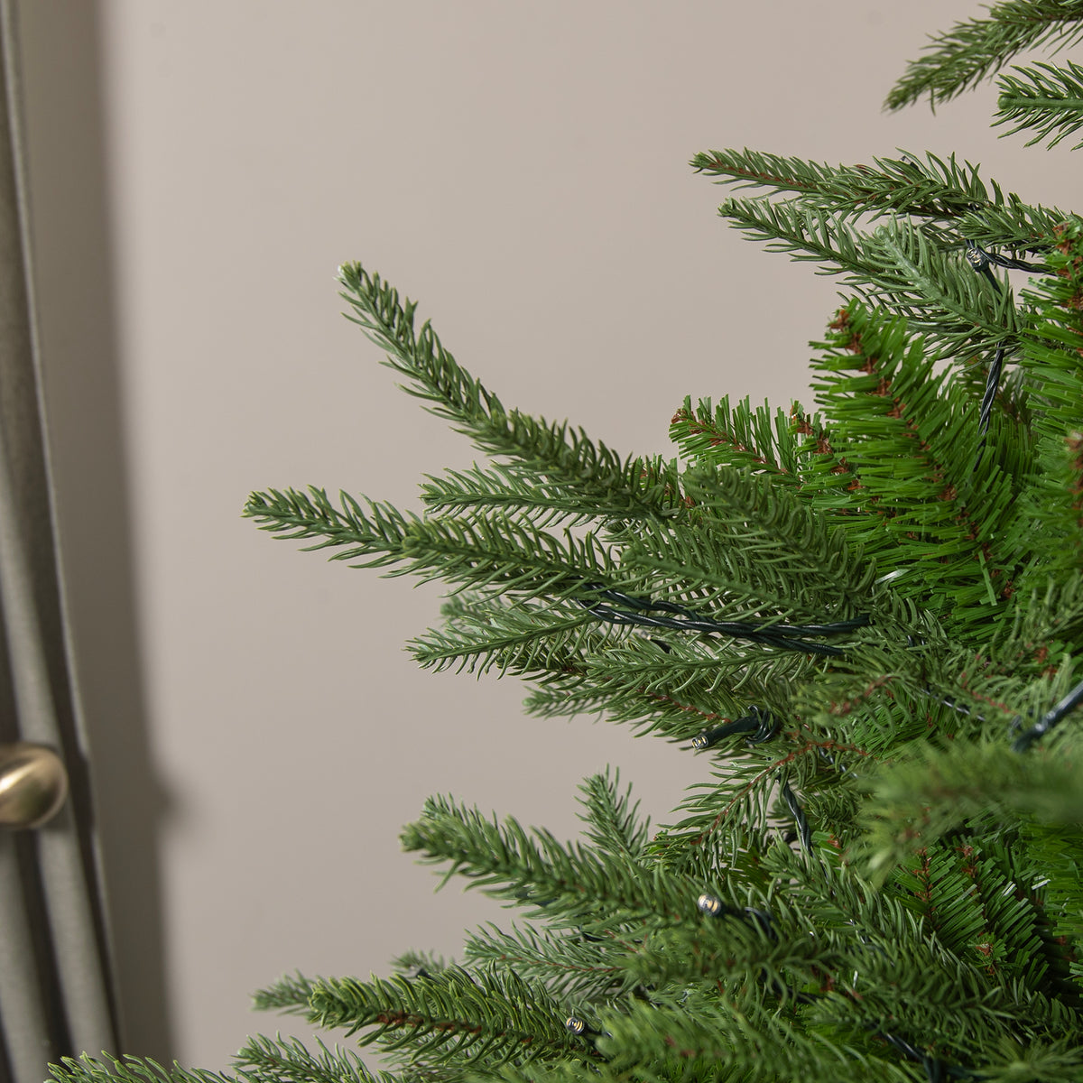 Highclere Artificial Pre-Lit Green PE/PVC Christmas Tree 5FT, 6FT, 7FT, 9FT
