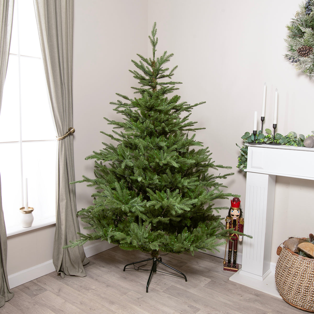 Highclere Artificial Pre-Lit Green PE/PVC Christmas Tree 5FT, 6FT, 7FT, 9FT