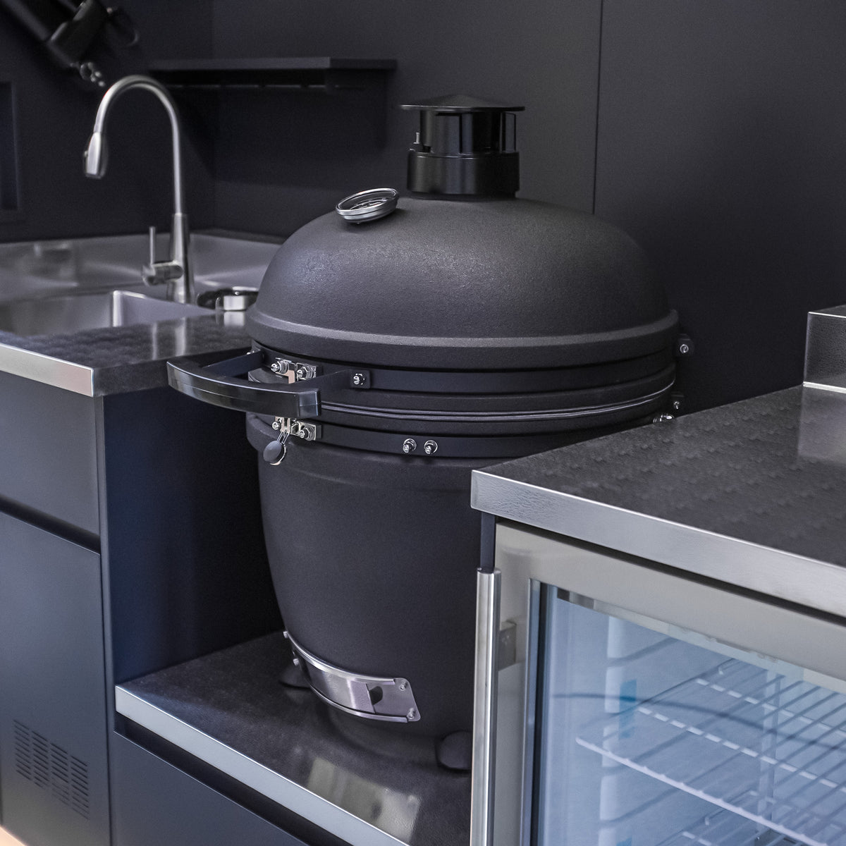 Draco Grills Outdoor Kitchen Garden Pod with Stainless Steel Sink, Fridge and Kamado Barbecue