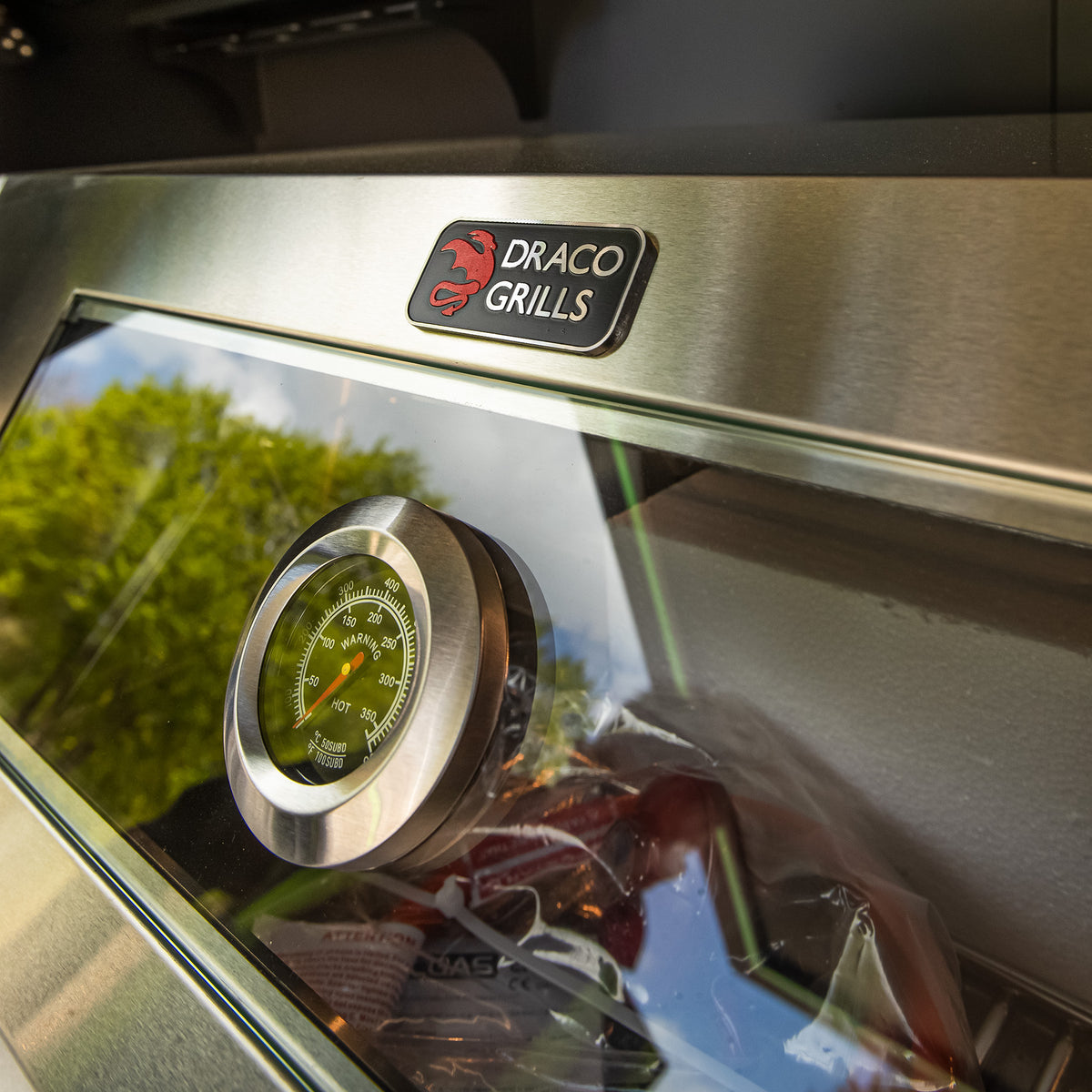 Draco Grills Outdoor Kitchen Garden Pod with 6 Burner Stainless Steel Barbecue and Fridge