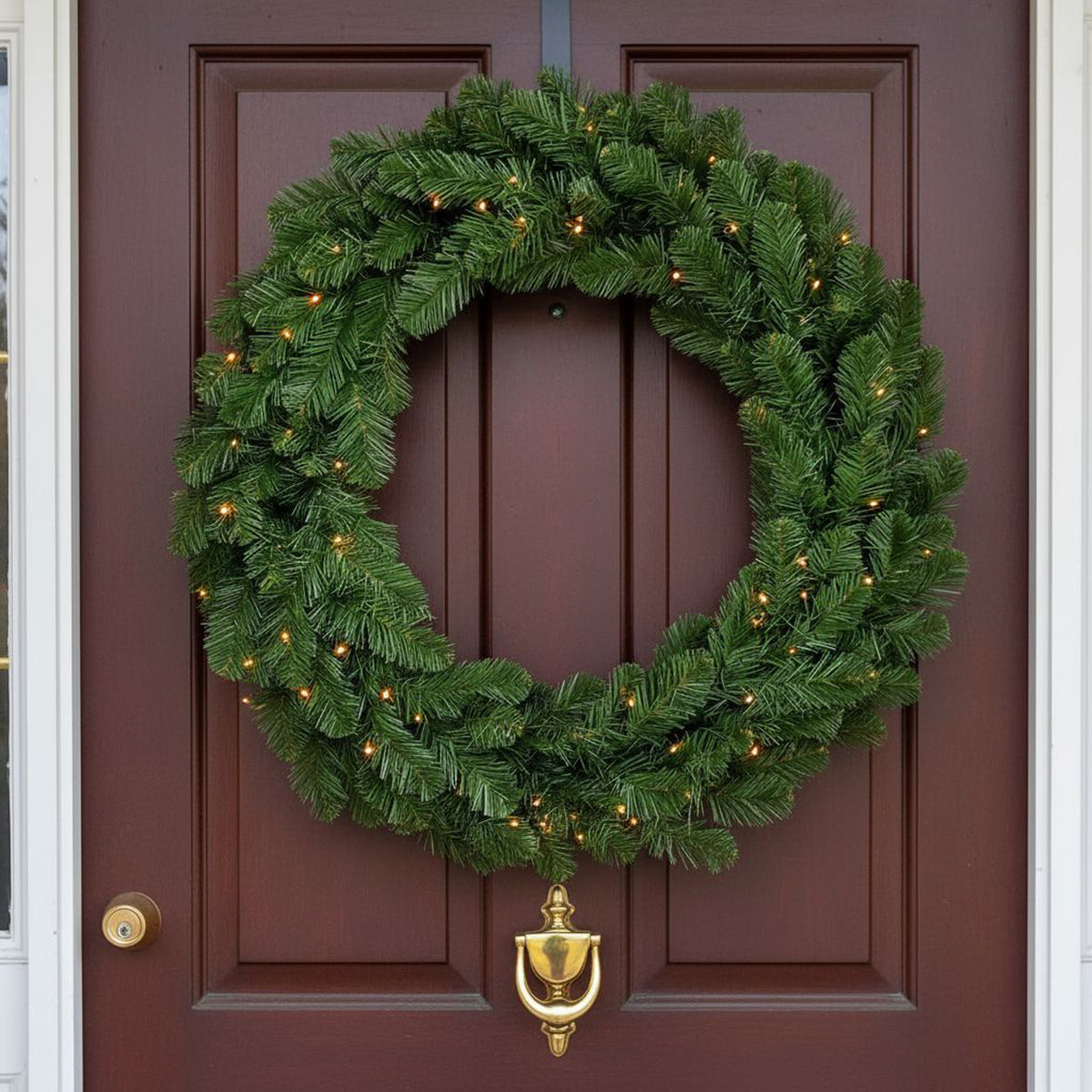 The Christmas Centre Evergreen 36in (90cm) Prelit Christmas Wreath with Warm White Battery Operated LED Lights