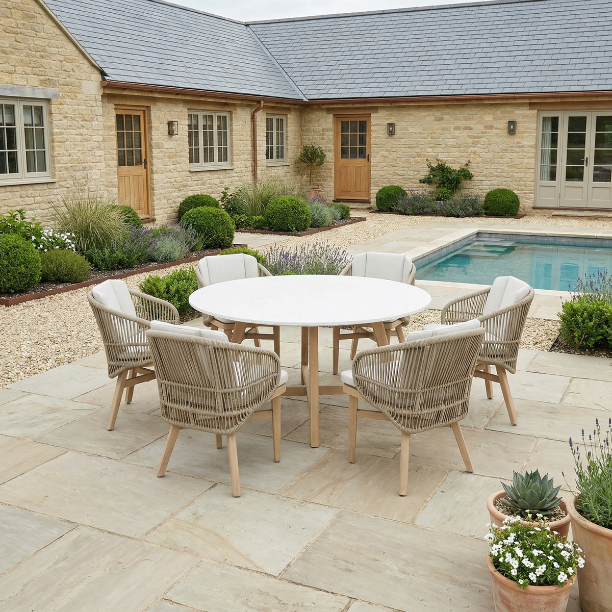Bracken Outdoors Fairford Eucalyptus Wood and Rope 6 Seat Round Dining Set