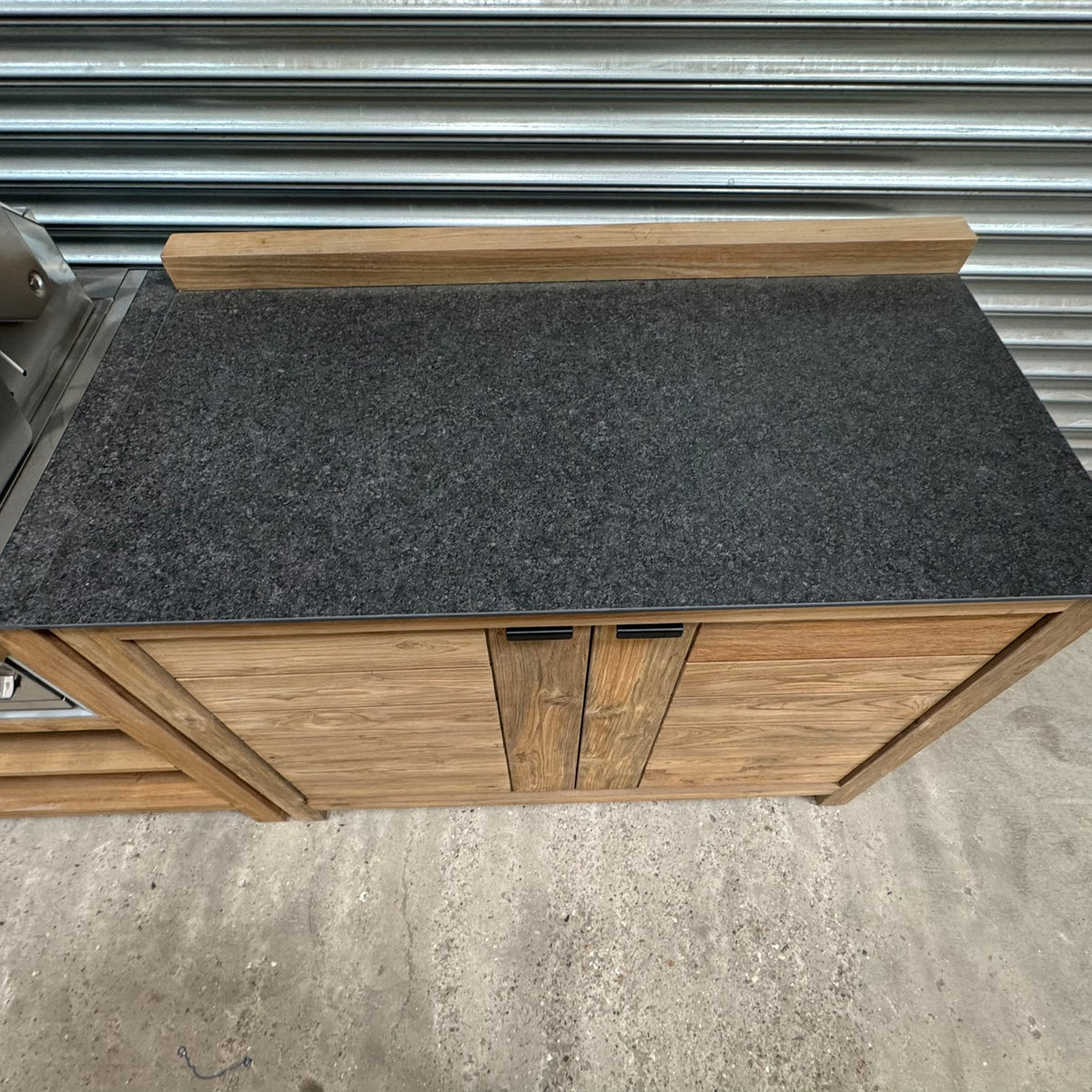 Ex Display Draco Grills Teak 4 Burner Outdoor Kitchen with Modular Double Fridge and Double Cupboard