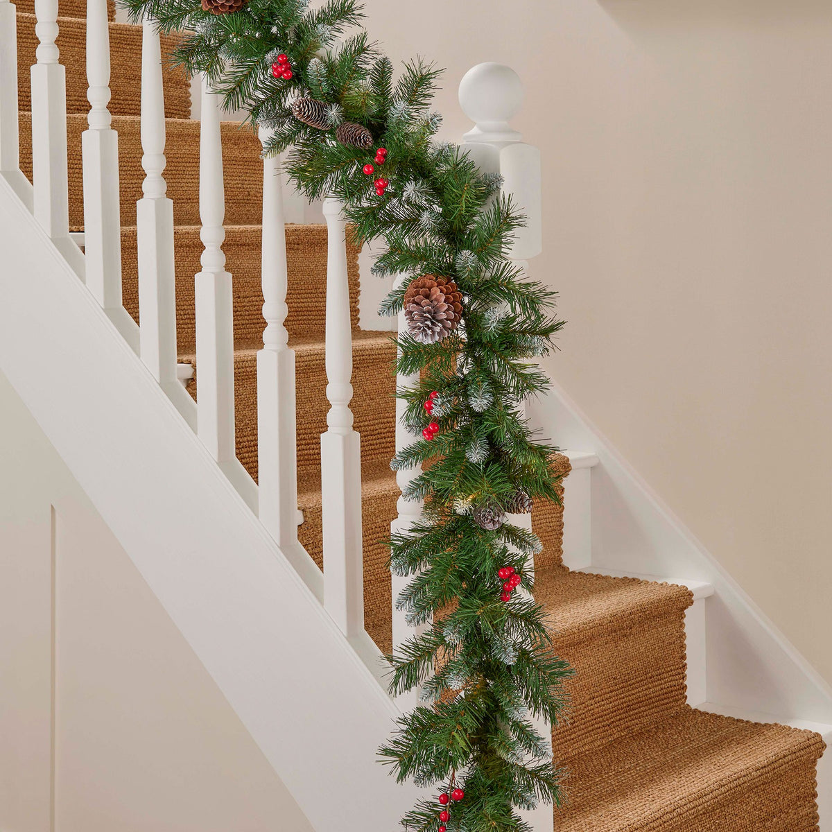 The Christmas Centre Frosted Winterberry 9ft (275cm) Prelit Christmas Garland with Warm White Battery Operated LED Lights