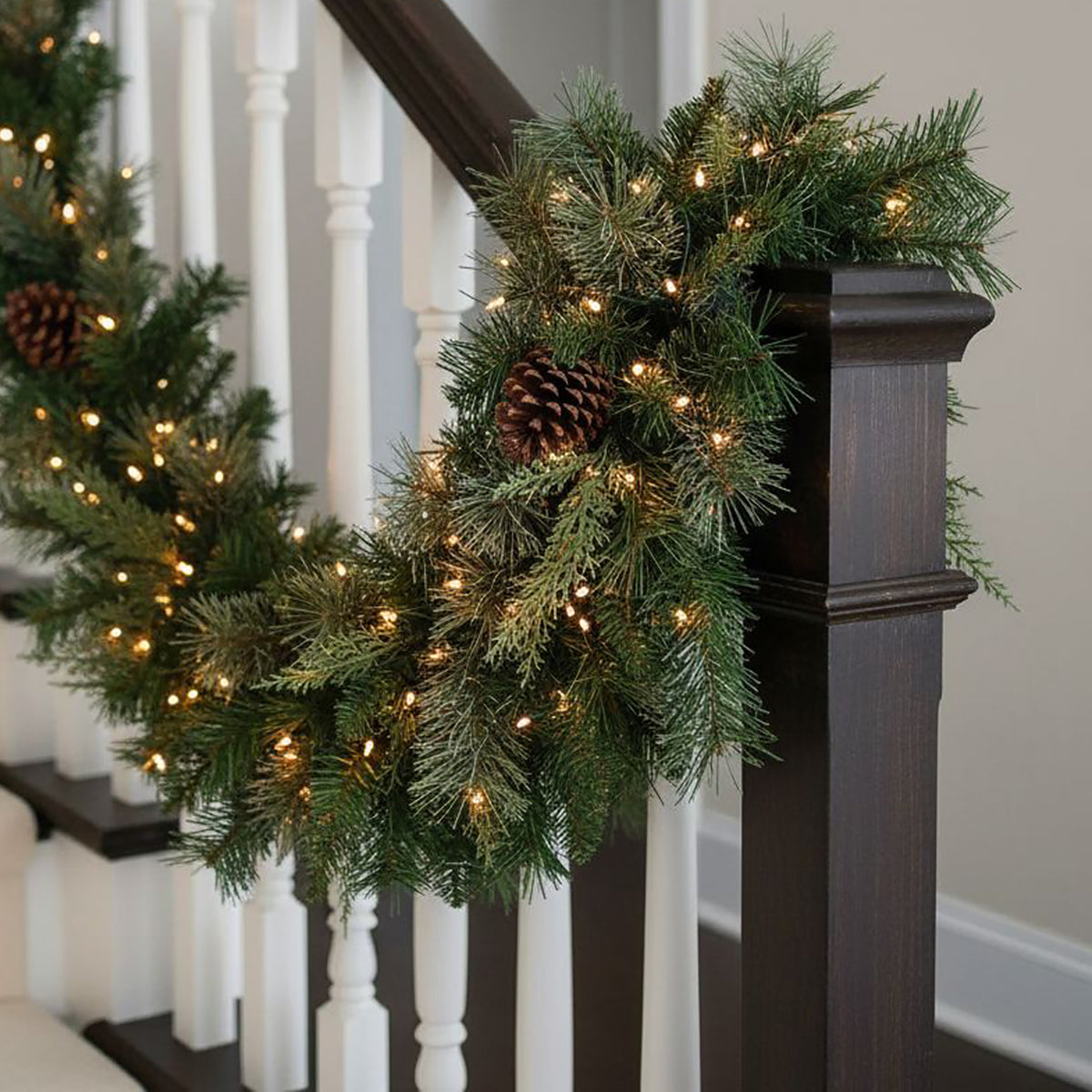 The Christmas Centre Hollingworth Spruce 6ft (180cm) Prelit Christmas Garland with Warm White Battery Operated LED Lights
