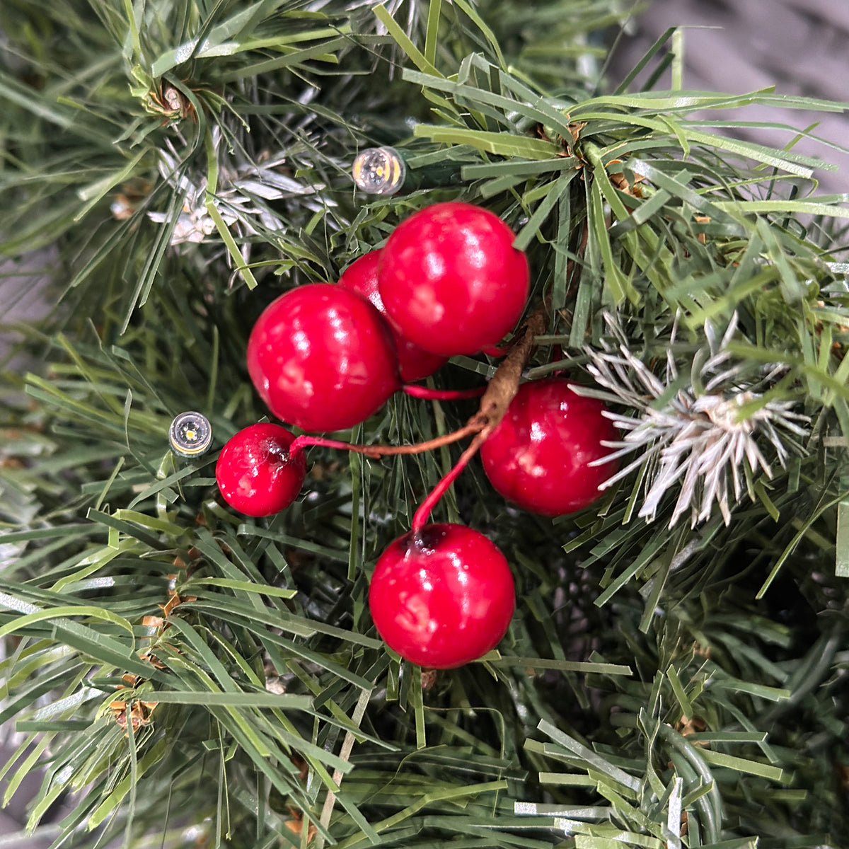 The Christmas Centre Frosted Winterberry 24in (60cm) Prelit Christmas Wreath with Warm White Battery Operated LED Lights