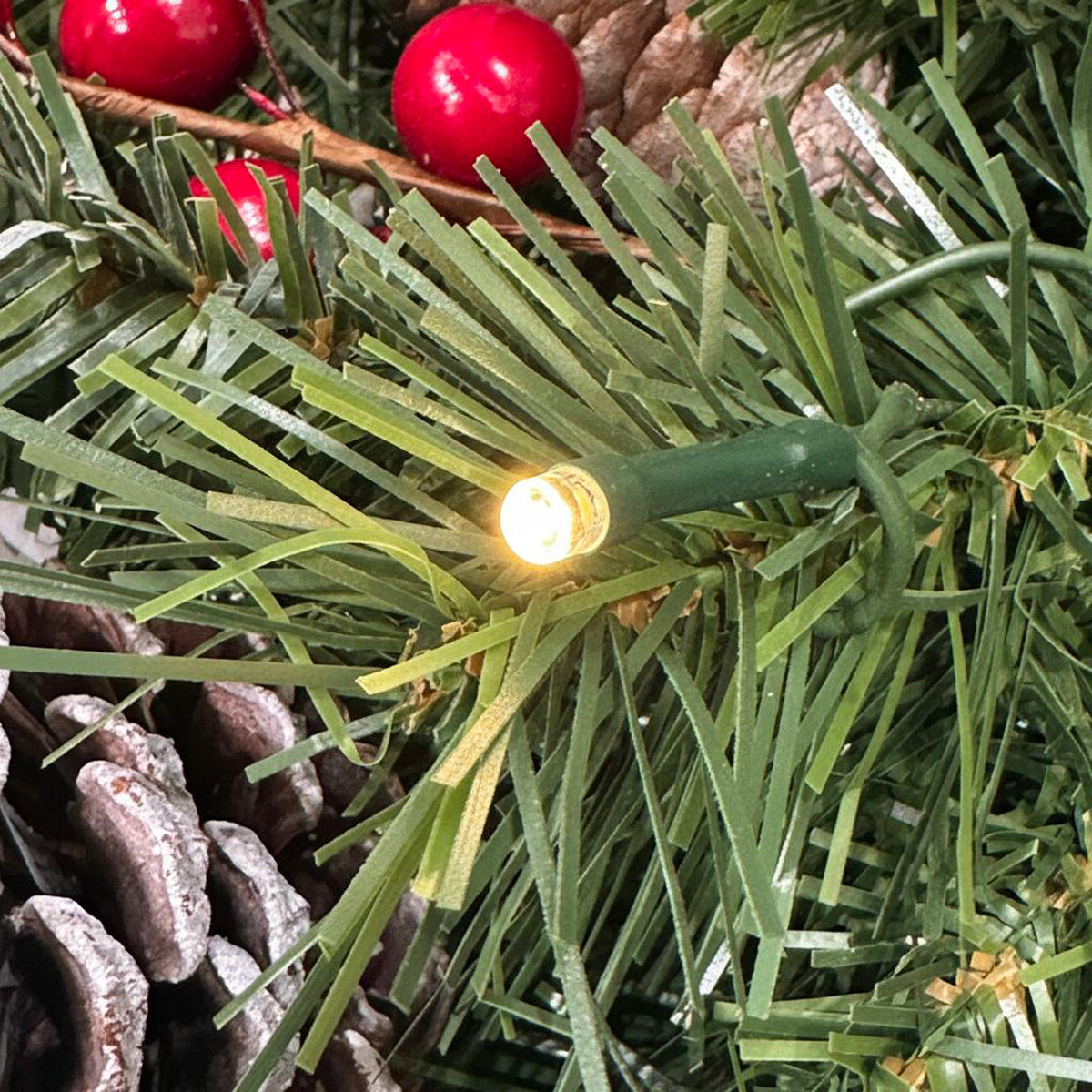 The Christmas Centre Frosted Winterberry 24in (60cm) Prelit Christmas Wreath with Warm White Battery Operated LED Lights