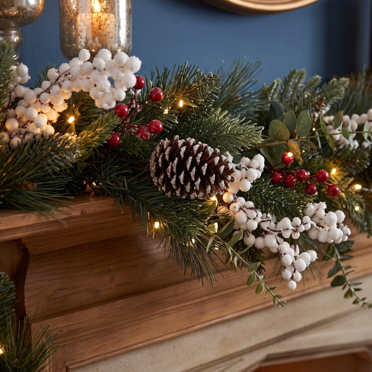 The Christmas Centre Gilded Berry 6ft (180cm) Prelit Christmas Garland with Warm White Battery Operated LED Lights