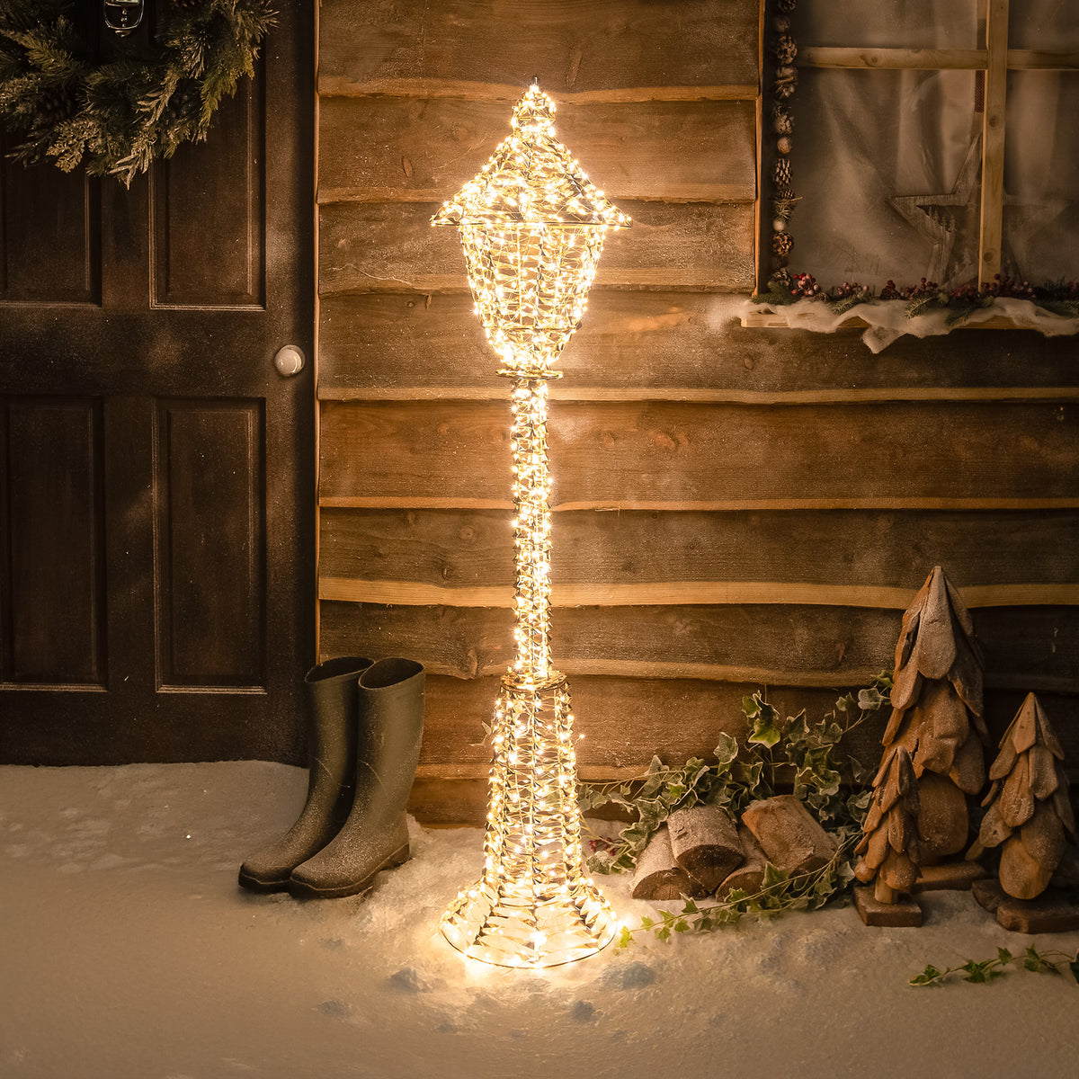 Pre-Lit Christmas Gold Laser Lit Lamp Post 150cm with 720 Warm White LED Micro-Lights