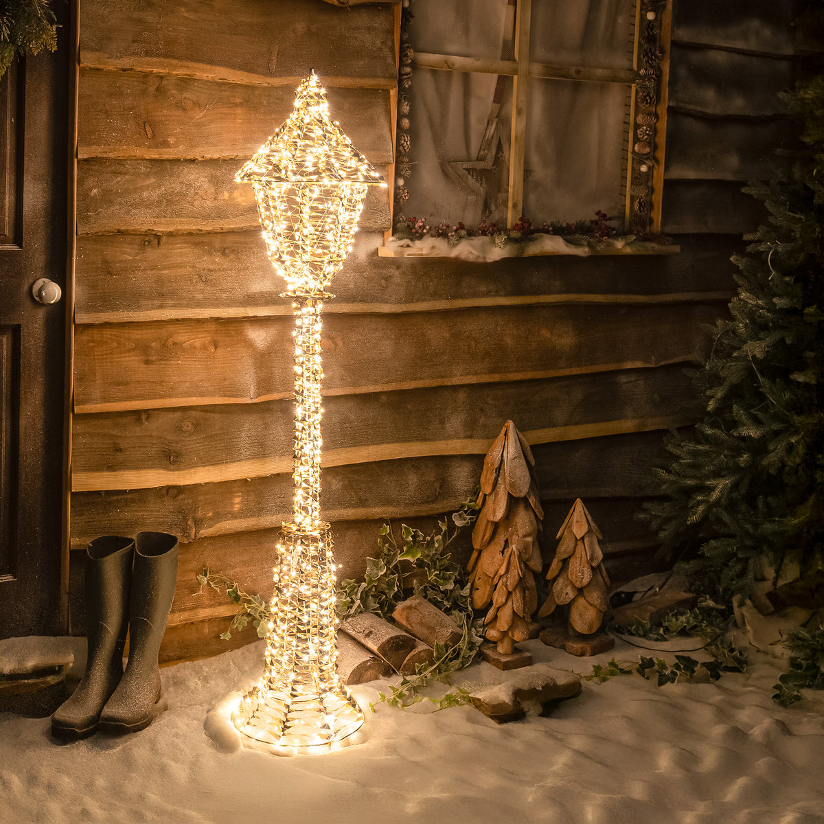 Pre-Lit Christmas Gold Laser Lit Lamp Post 150cm with 720 Warm White LED Micro-Lights