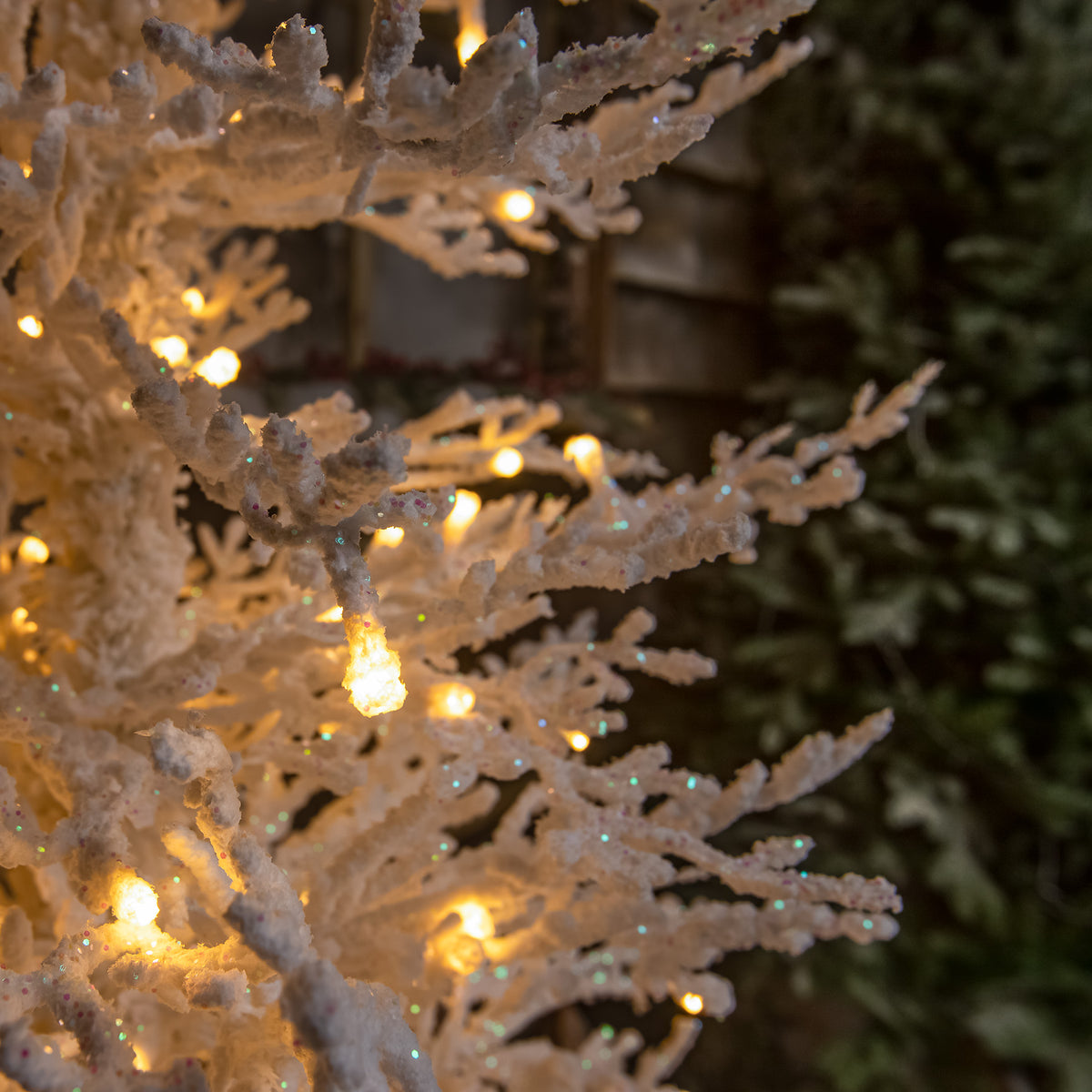 Pre-Lit Christmas Light-Up Snow Effect Tree 120cm with 150 Warm White LEDs