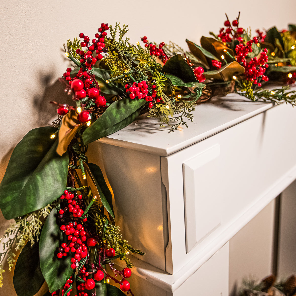 The Christmas Centre Magnolia Berry 6ft (180cm) Prelit Christmas Garland with Warm White Battery Operated LED Lights