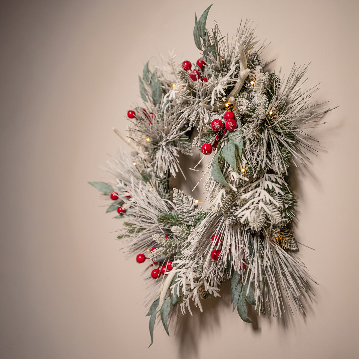 The Christmas Centre Jack Frost 26in (66cm) Prelit Christmas Wreath with Warm White Battery Operated LED Lights