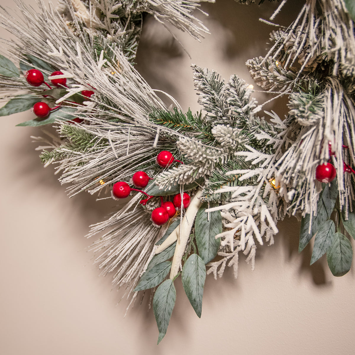 The Christmas Centre Jack Frost 26in (66cm) Prelit Christmas Wreath with Warm White Battery Operated LED Lights