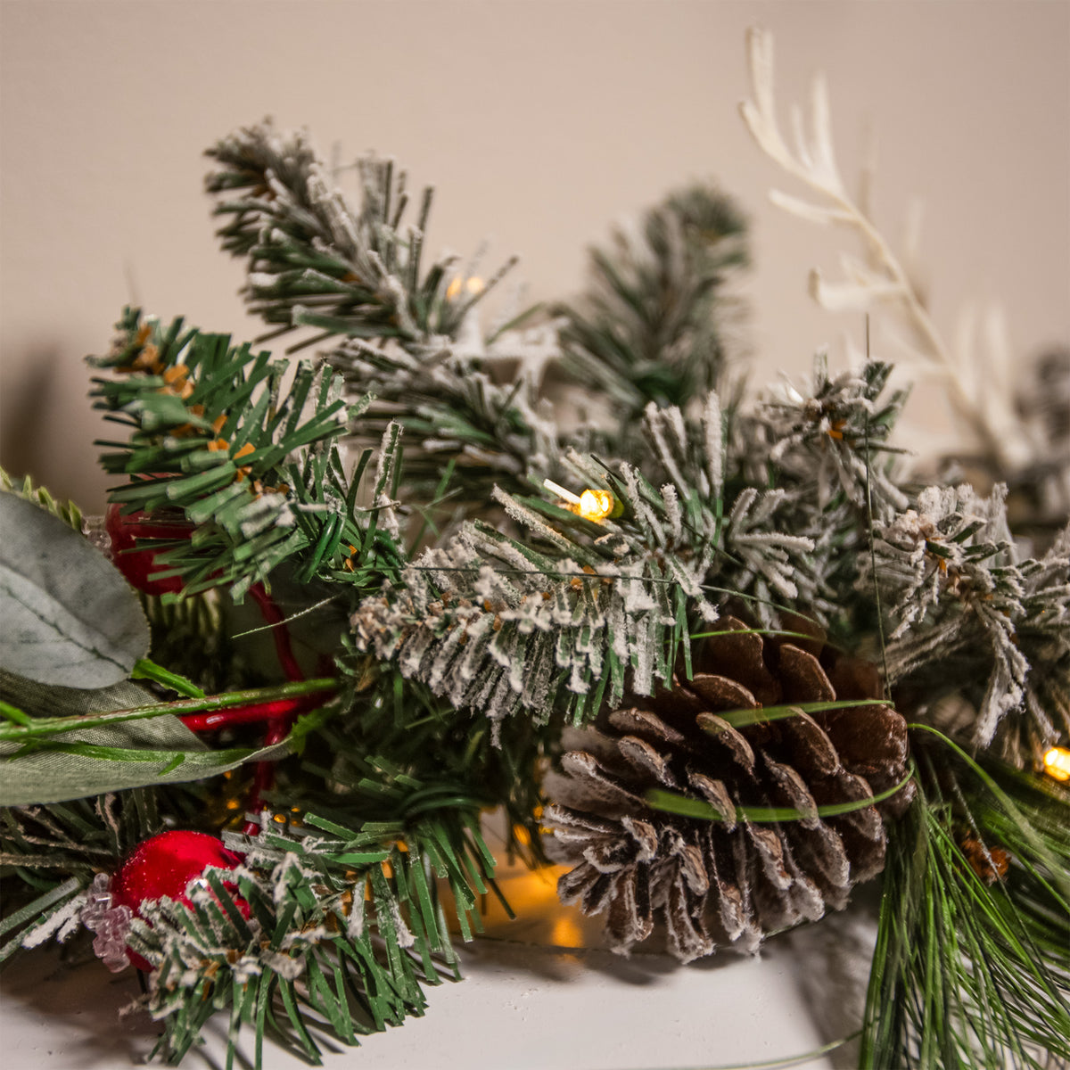 The Christmas Centre Jack Frost 6ft (180cm) Prelit Christmas Garland with Warm White Battery Operated LED Lights