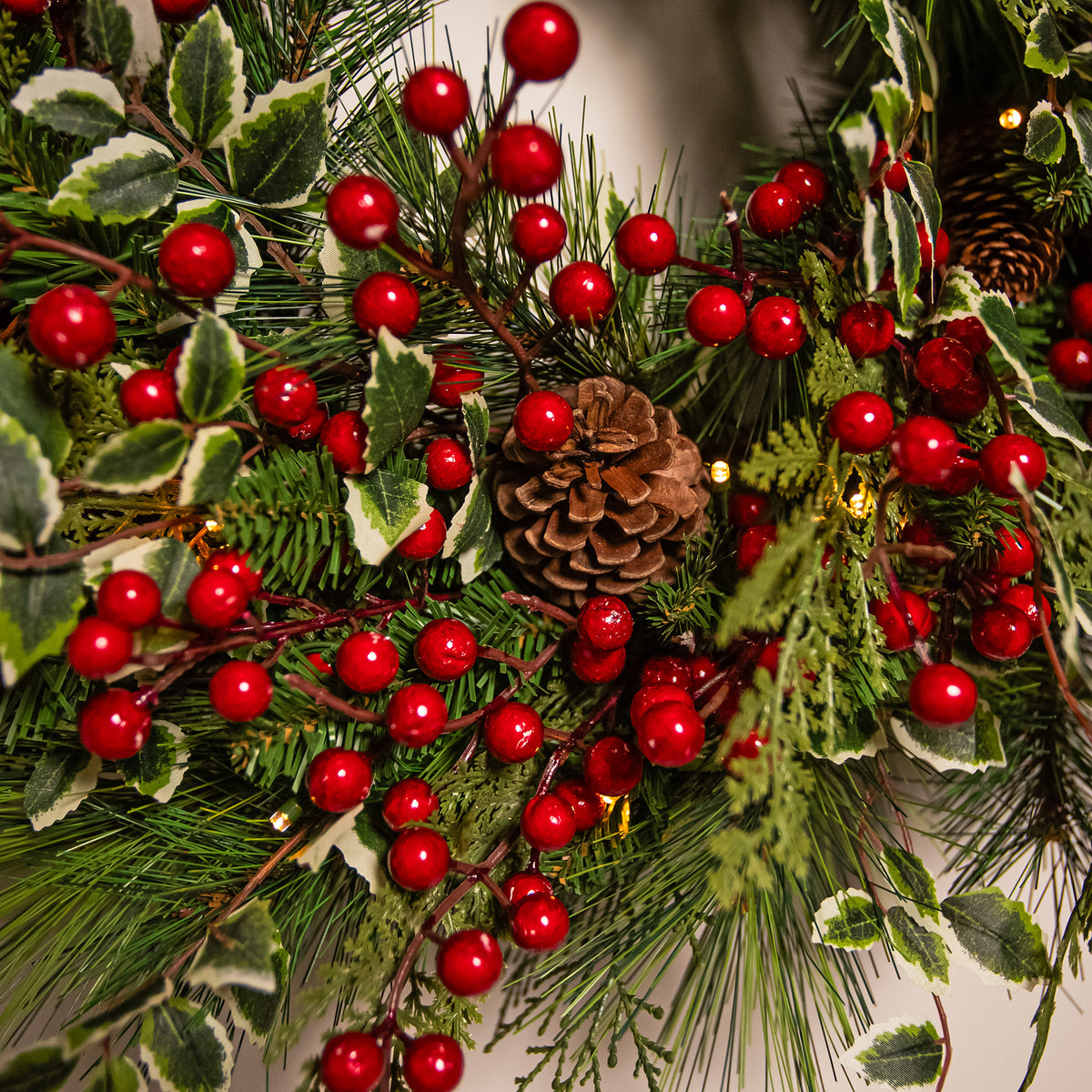 The Christmas Centre Hollyberry 26in (66cm) Prelit Christmas Wreath with Warm White Battery Operated LED Lights