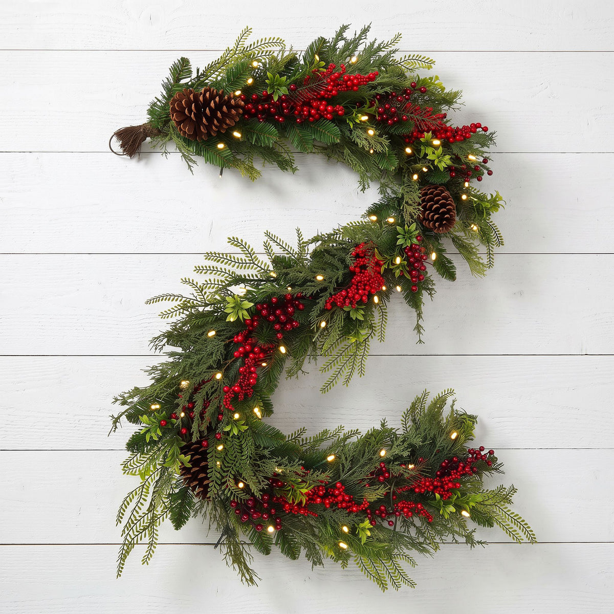 The Christmas Centre Classic Berry 6ft (180cm) Prelit Christmas Garland with Warm White Battery Operated LED Lights