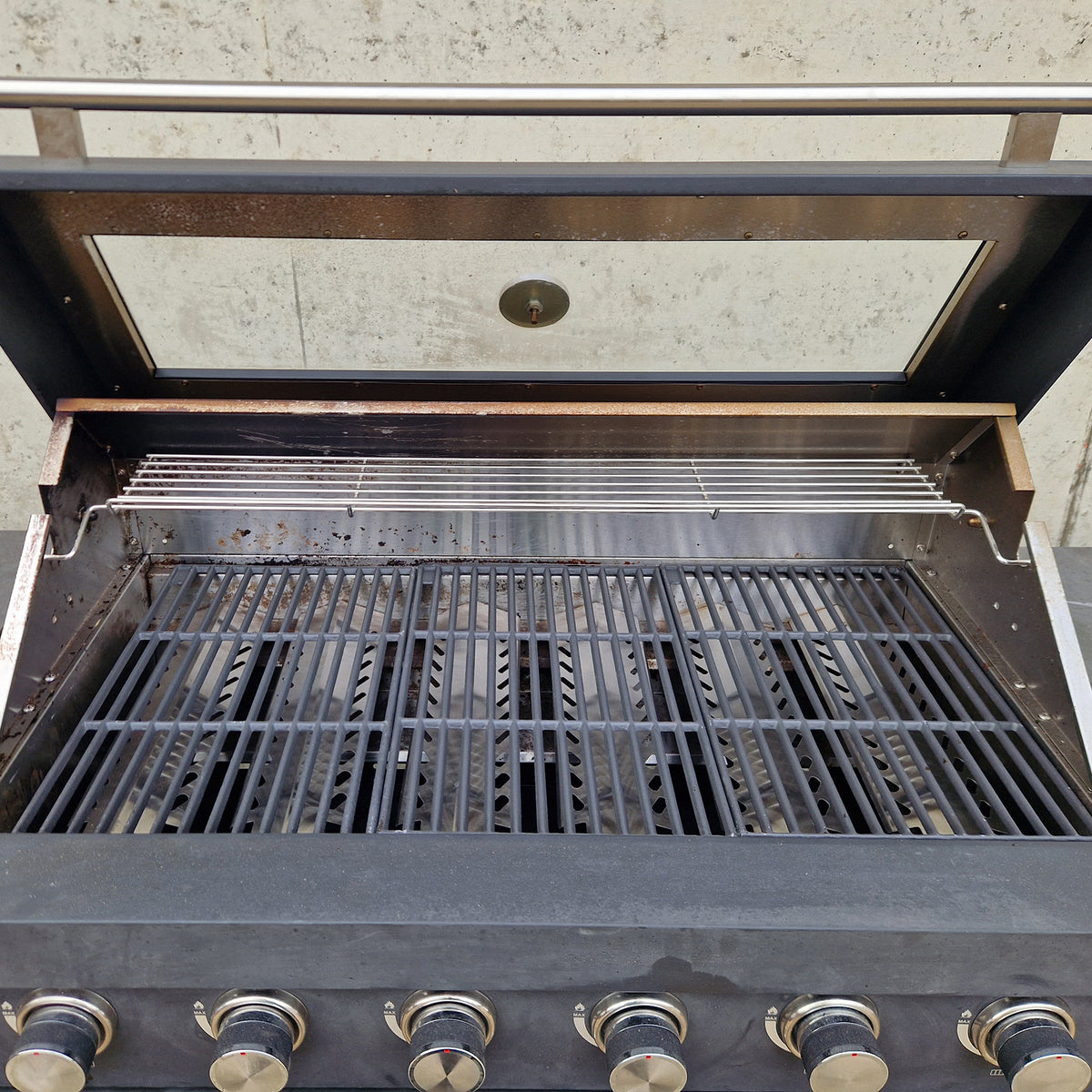 Ex Display Draco Grills Fusion 6 Burner Black Outdoor Kitchen with Single Fridge Unit and Double Cupboard