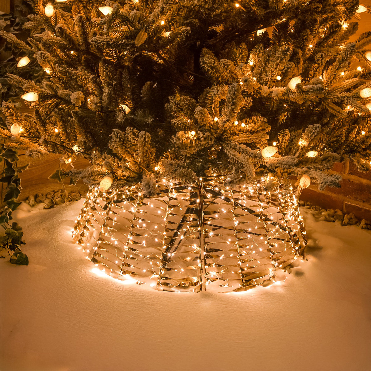 Pre-Lit Christmas Gold Laser Light-Up Tree Skirt 71cm with 600 Warm White LED Micro-Lights